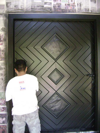 CARPINTERIAS EN PUERTAS PRINCIPALES